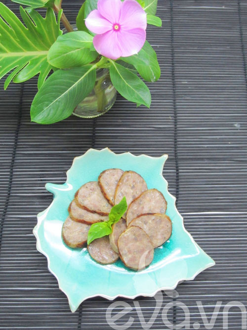 Tự tay làm dồi chiên đãi cả nhà - 10