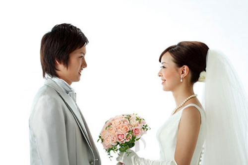 Lấy vợ hơn 7 tuổi lại đã có chồng - 2