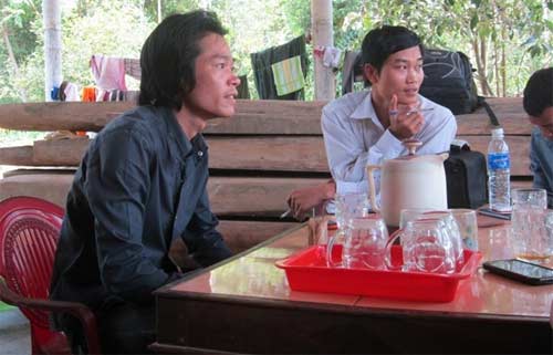 Gặp những phu trầm bị cướp chĩa súng vào đầu - 3