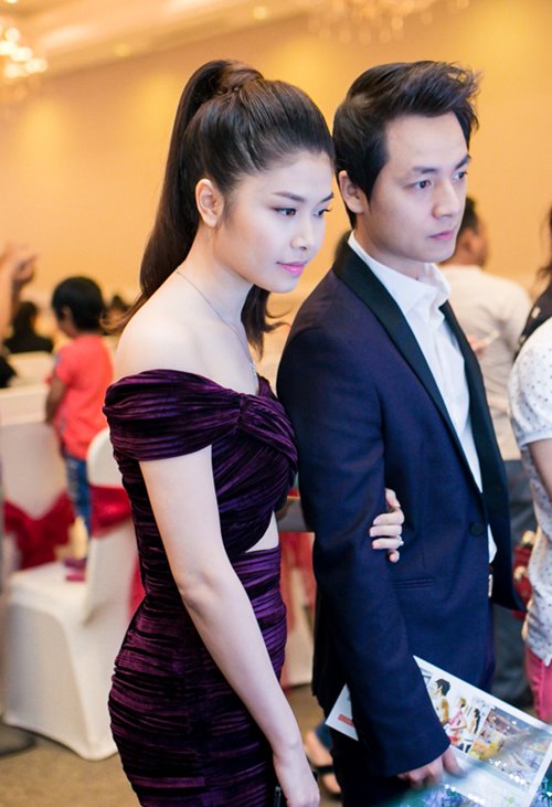 Vợ Đăng Khôi sexy đi sự kiện cùng chồng - 6