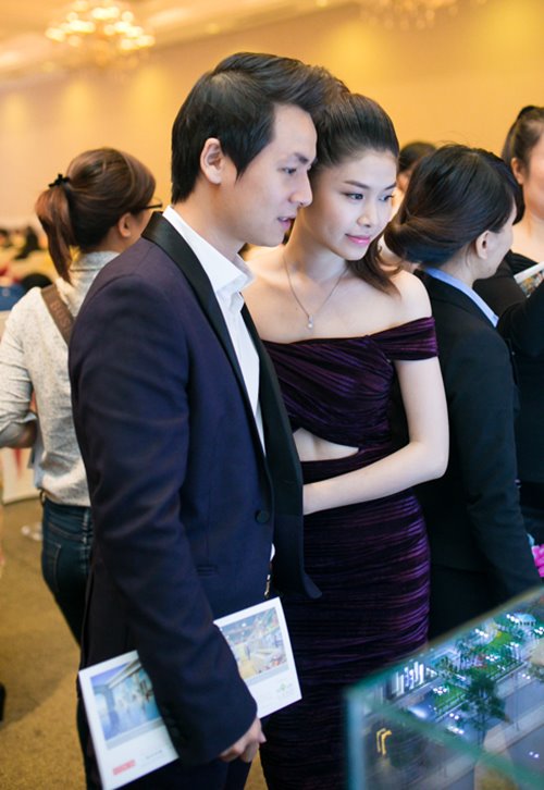 Vợ Đăng Khôi sexy đi sự kiện cùng chồng - 7