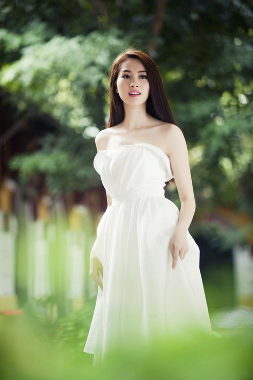 HH Đặng Thu Thảo - quot;Thiên thầnquot; váy trắng - 7