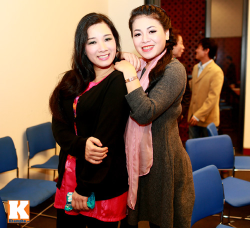Thanh Thanh Hiền tới chúc mừng show Chế Linh - 4