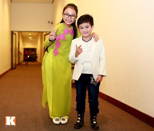 Thanh Thanh Hiền tới chúc mừng show Chế Linh - 14