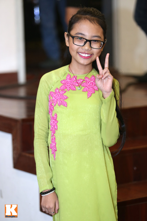 Thanh Thanh Hiền tới chúc mừng show Chế Linh - 12