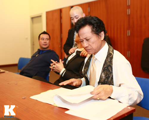 Thanh Thanh Hiền tới chúc mừng show Chế Linh - 1