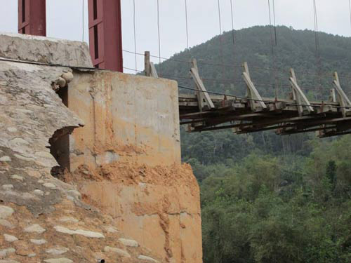 Quảng Ninh: Cầu treo #039;treo#039; tính mạng hàng trăm người - 6