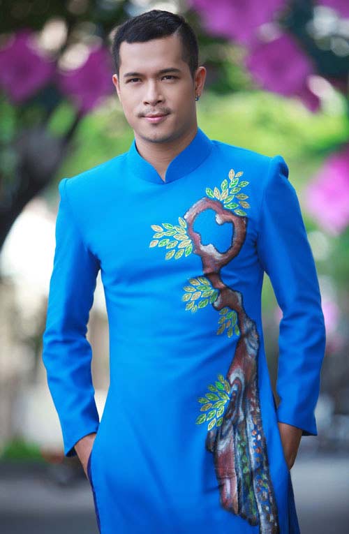 ca si Truong The Vinh giai nghe