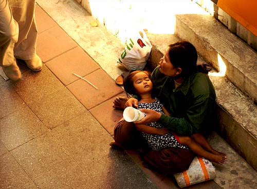 #039;Tại sao những đứa trẻ ăn xin luôn ngủ?#039; - 1