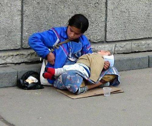 #039;Tại sao những đứa trẻ ăn xin luôn ngủ?#039; - 2