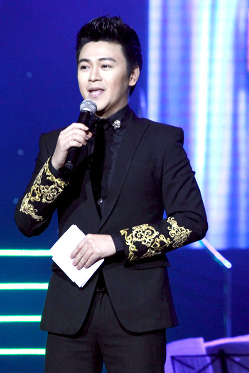 Ca sĩ Phan Anh mặc vest quot;nháiquot; Lee Min Ho - 3