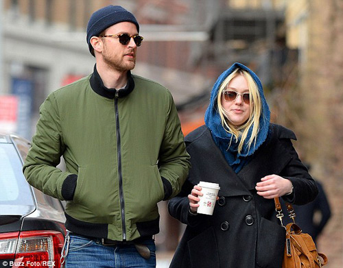 Eva quot;soiquot; 5/3: Keira Knightley khoe eo con kiến - 14