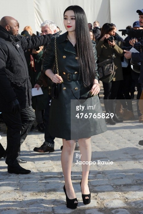 Phạm Băng Băng đẳng cấp đi xem show LV - 12