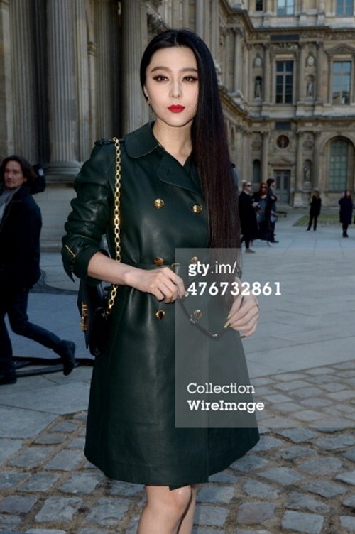 Phạm Băng Băng đẳng cấp đi xem show LV - 2