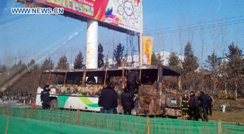 TQ: Xe buýt bốc cháy, 10 người thiệt mạng - 3