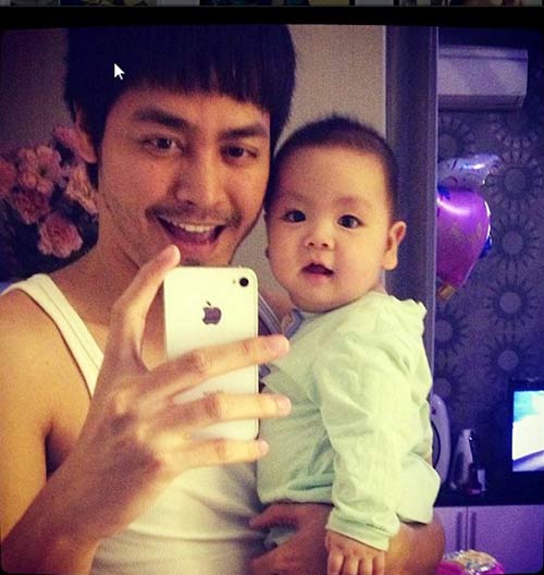 MC Phan Anh trổ tài hát ru con #039;cực chất#039; - 5