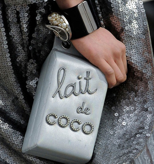 5 mẫu túi đáng quot;thèmquot; từ show Chanel - 2