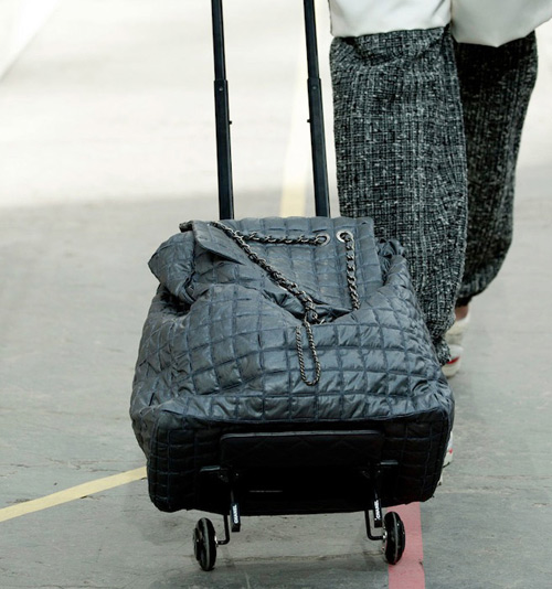 5 mẫu túi đáng quot;thèmquot; từ show Chanel - 4