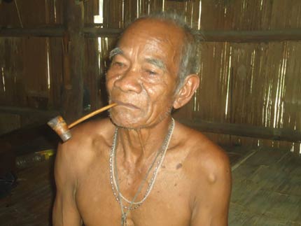 Kỳ lạ tục ngủ chung trước hôn nhân của người Mạ - 2