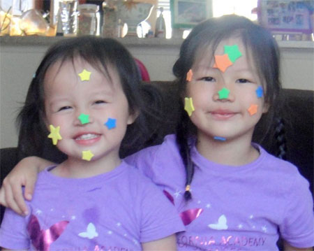 Con gái siêu mẫu Ngọc Thúy điệu đà với áo dài - 5