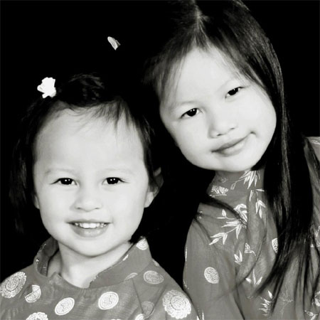 Con gái siêu mẫu Ngọc Thúy điệu đà với áo dài - 3