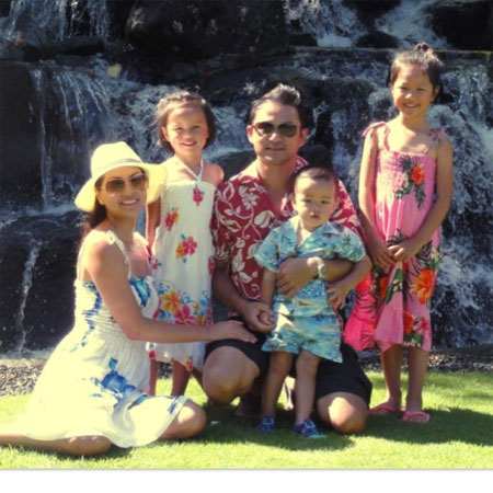 Con gái siêu mẫu Ngọc Thúy điệu đà với áo dài - 1