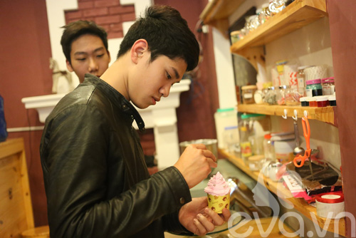 8-3: Phái mạnh làm bánh quot;ghi điểmquot; - 9