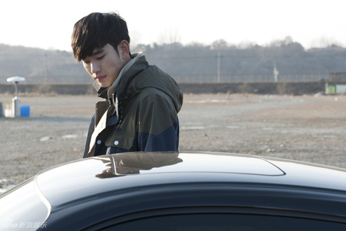 Do Min Joon mặc đẹp, tình tứ quot;người cũquot; - 5