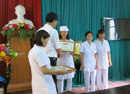 Xử vụ nhân bản xét nghiệm: Bị cáo khóc tại tòa - 8