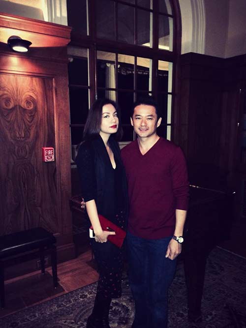 Ngọc Thúy hạnh phúc bên luật sư điển trai - 2