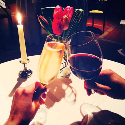 Ngọc Thúy hạnh phúc bên luật sư điển trai - 3