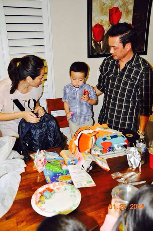 Ngọc Thúy hạnh phúc bên luật sư điển trai - 5