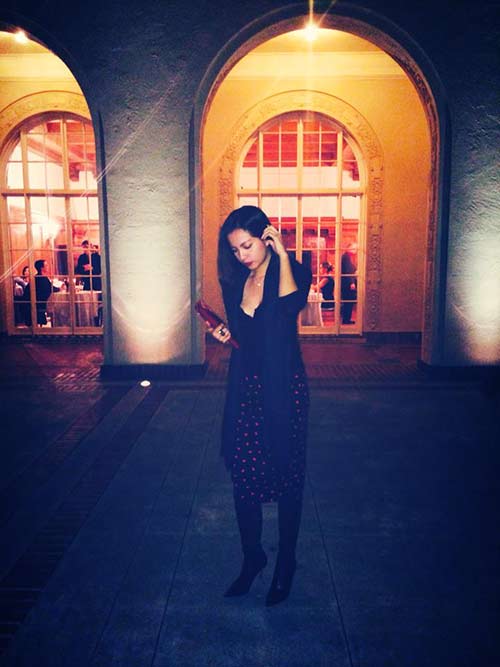 Ngọc Thúy hạnh phúc bên luật sư điển trai - 1