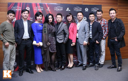 Ngắm Bằng Kiều tự trang điểm trong cánh gà - 19