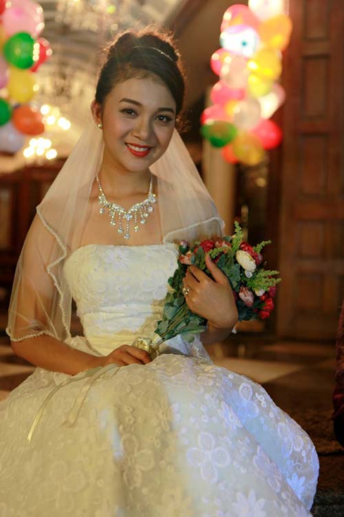 Người đẹp tài năng Bích Trâm lên xe hoa? - 1