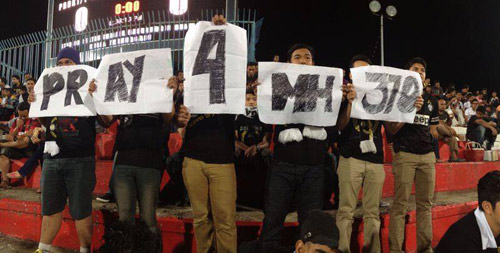 Cả thế giới cầu nguyện cho chiếc máy bay mất tích - 10