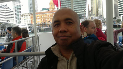 Chân dung cơ trưởng máy bay Malaysia mất tích - 1