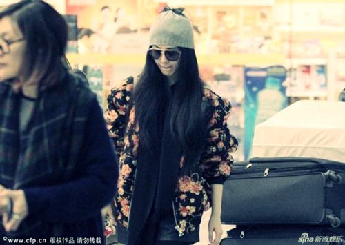 Phạm Băng Băng cá tính tại sân bay - 7