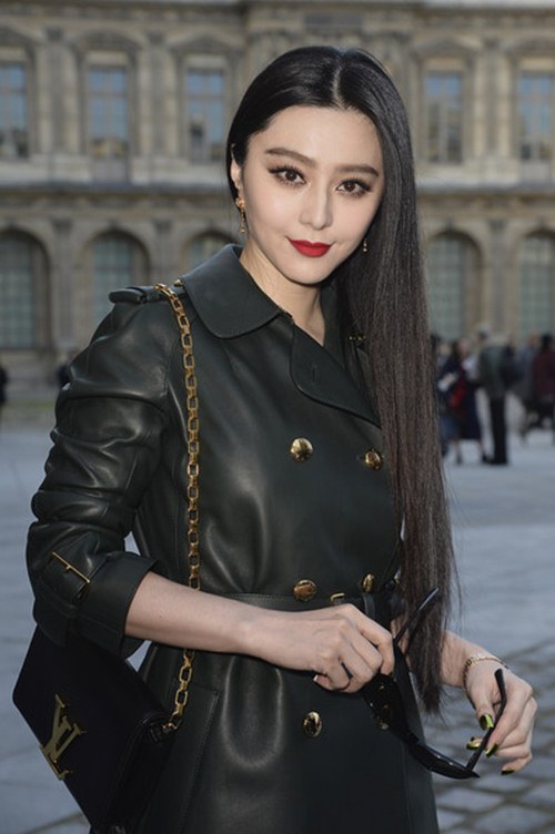 Phạm Băng Băng cá tính tại sân bay - 8