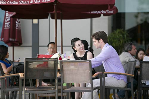 Khánh My hạnh phúc ôm quot;trai Tâyquot; trên phố - 8