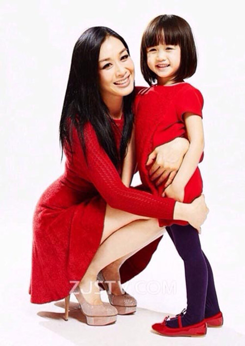 Con gái Chung Lệ Đề càng lớn càng xinh - 5