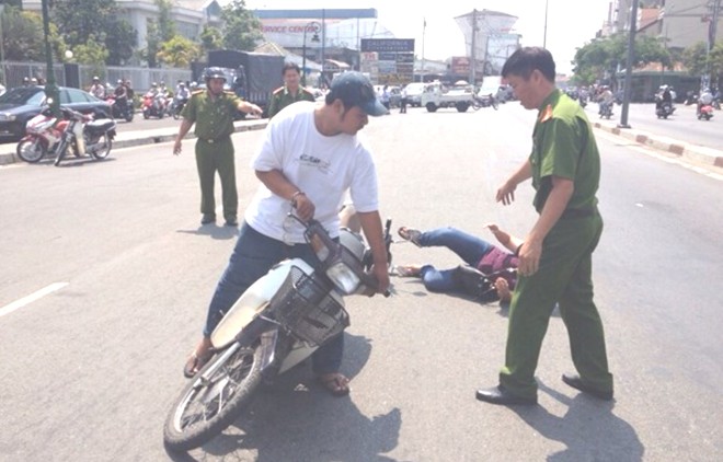 Dựng lại hiện trường Mâu Thanh Thủy bị cướp kéo lê - 3