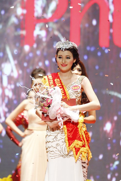 Thí sinh Bến Tre đăng quang quot;Phụ nữ Thời đạiquot; - 1