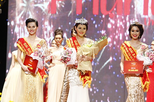 Thí sinh Bến Tre đăng quang quot;Phụ nữ Thời đạiquot; - 9