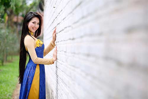 HH Ngọc Anh đẹp rực rỡ giữa thiên nhiên - 7