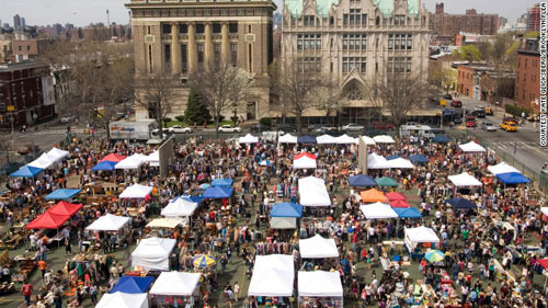 Flea Market:  Điểm đến của tín đồ mê mua sắm - 1