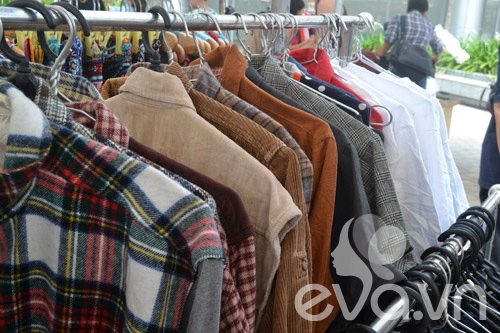 Flea Market:  Điểm đến của tín đồ mê mua sắm - 19