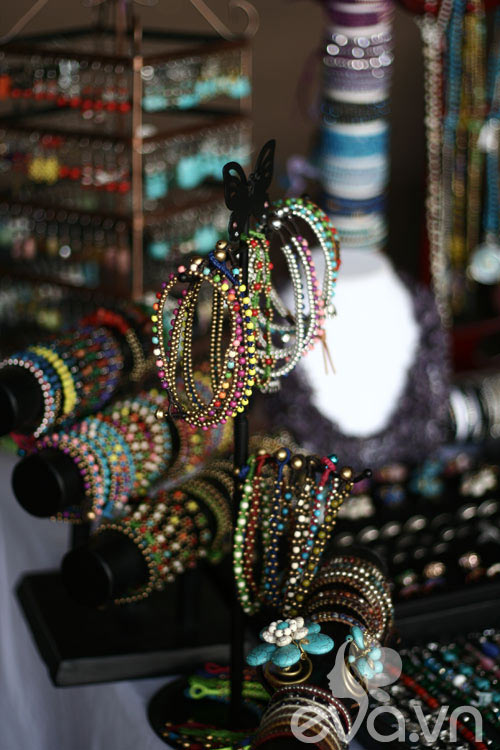 Flea Market:  Điểm đến của tín đồ mê mua sắm - 8