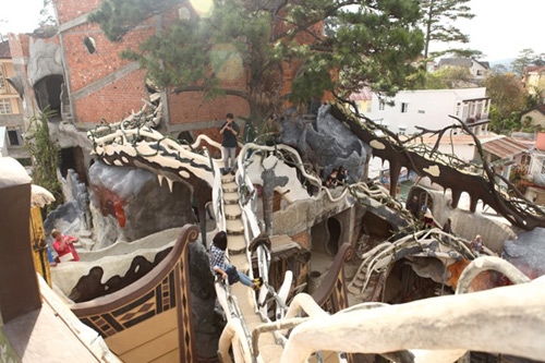 Khám phá ngôi nhà quái dị nhất Đà Lạt - 9