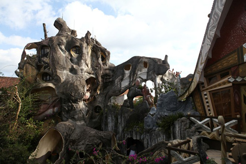 Khám phá ngôi nhà quái dị nhất Đà Lạt - 17